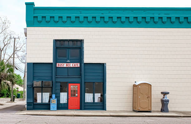 Best Porta potty delivery and setup  in North Miami, FL